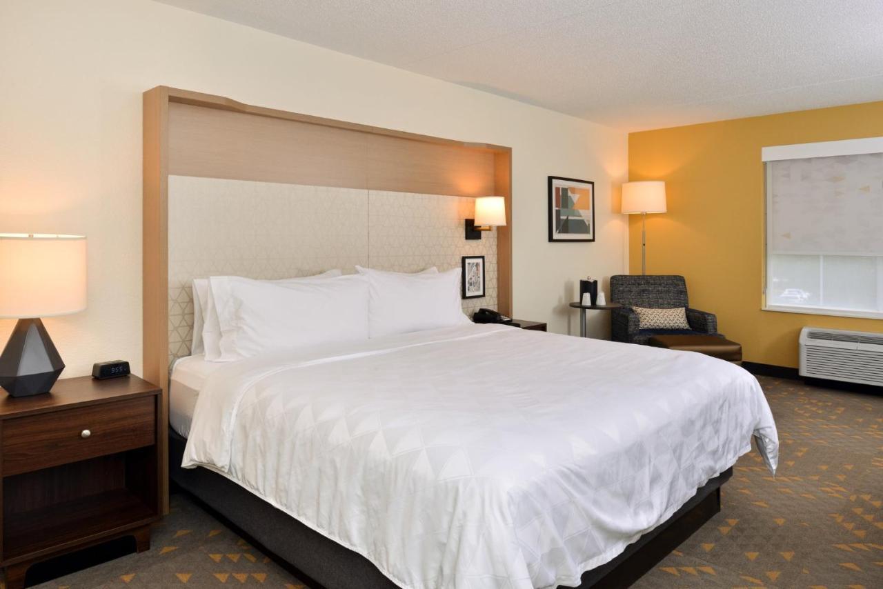 Holiday Inn Hotel & Suites Overland Park-Convention Center By Ihg מראה חיצוני תמונה