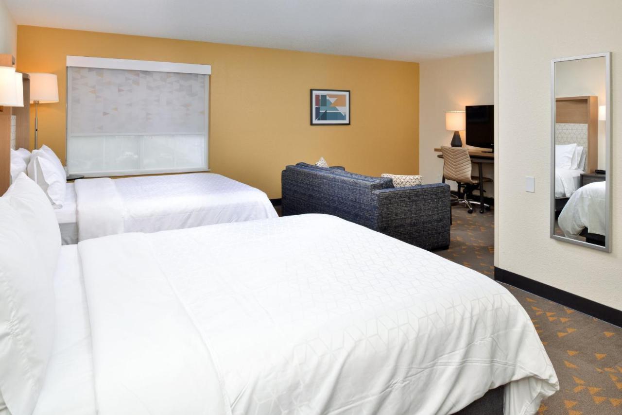 Holiday Inn Hotel & Suites Overland Park-Convention Center By Ihg מראה חיצוני תמונה