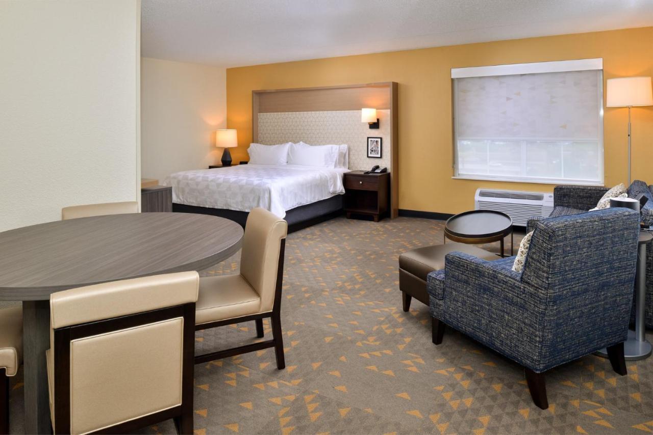 Holiday Inn Hotel & Suites Overland Park-Convention Center By Ihg מראה חיצוני תמונה