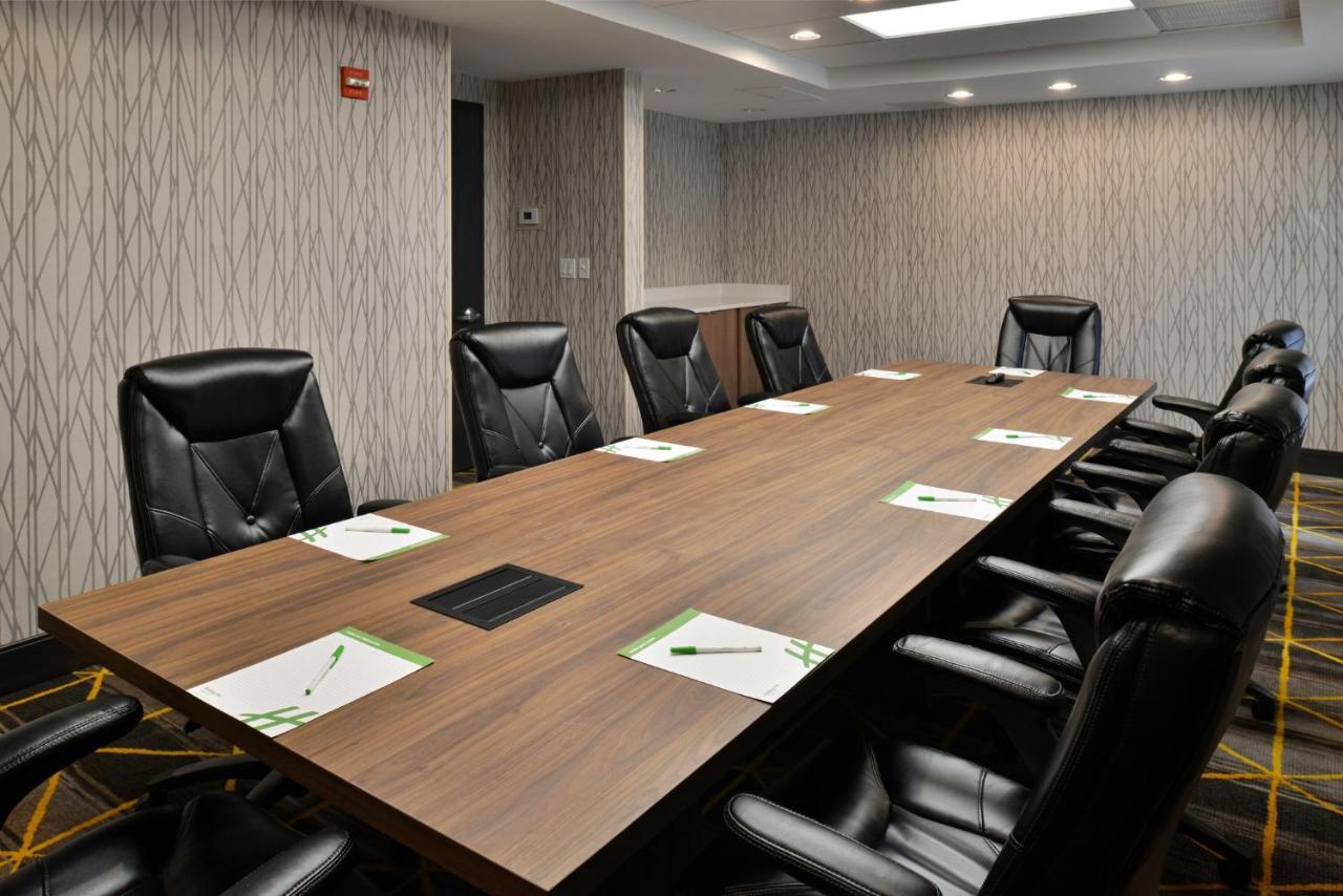 Holiday Inn Hotel & Suites Overland Park-Convention Center By Ihg מראה חיצוני תמונה