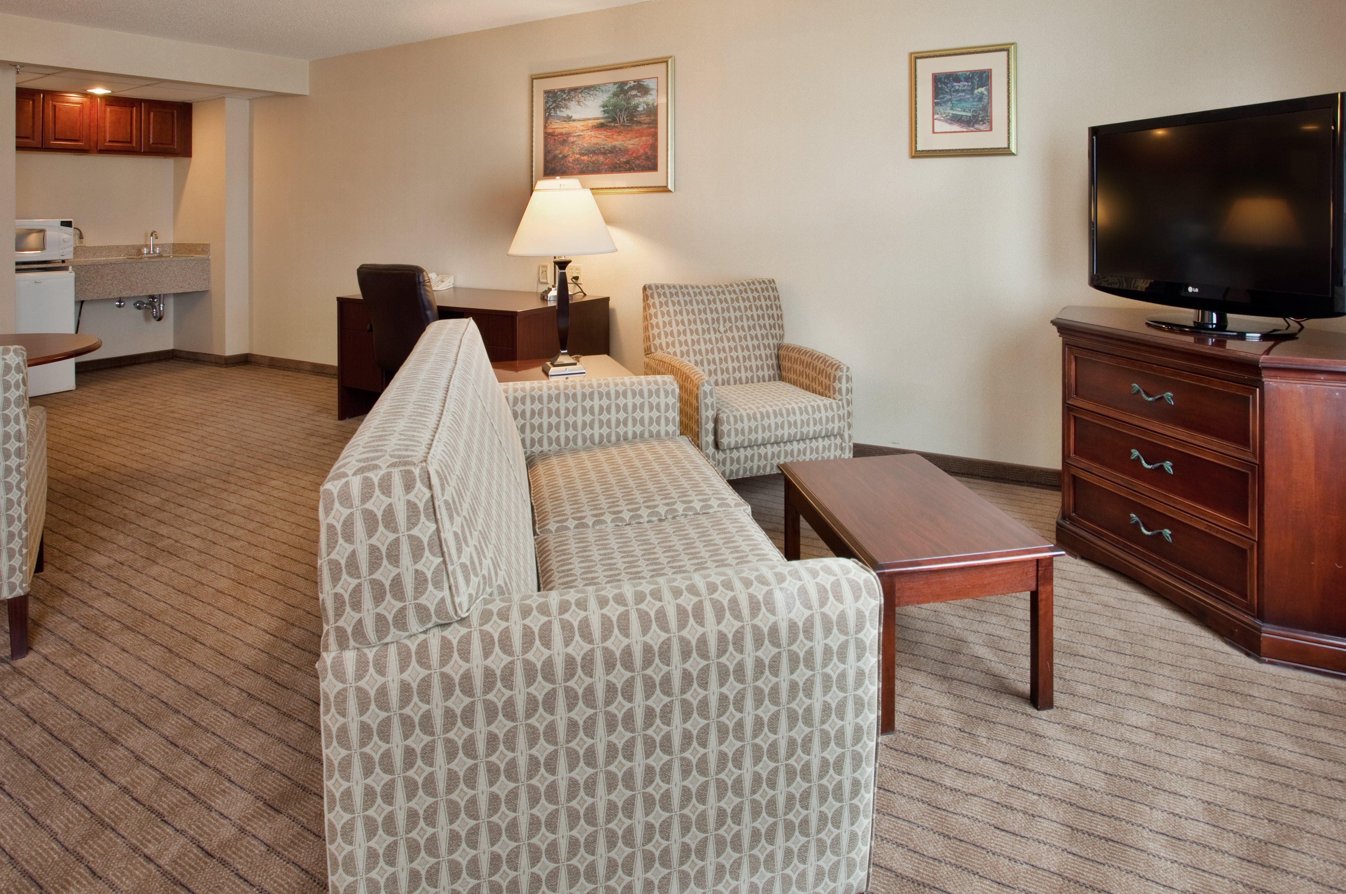 Holiday Inn Hotel & Suites Overland Park-Convention Center By Ihg מראה חיצוני תמונה