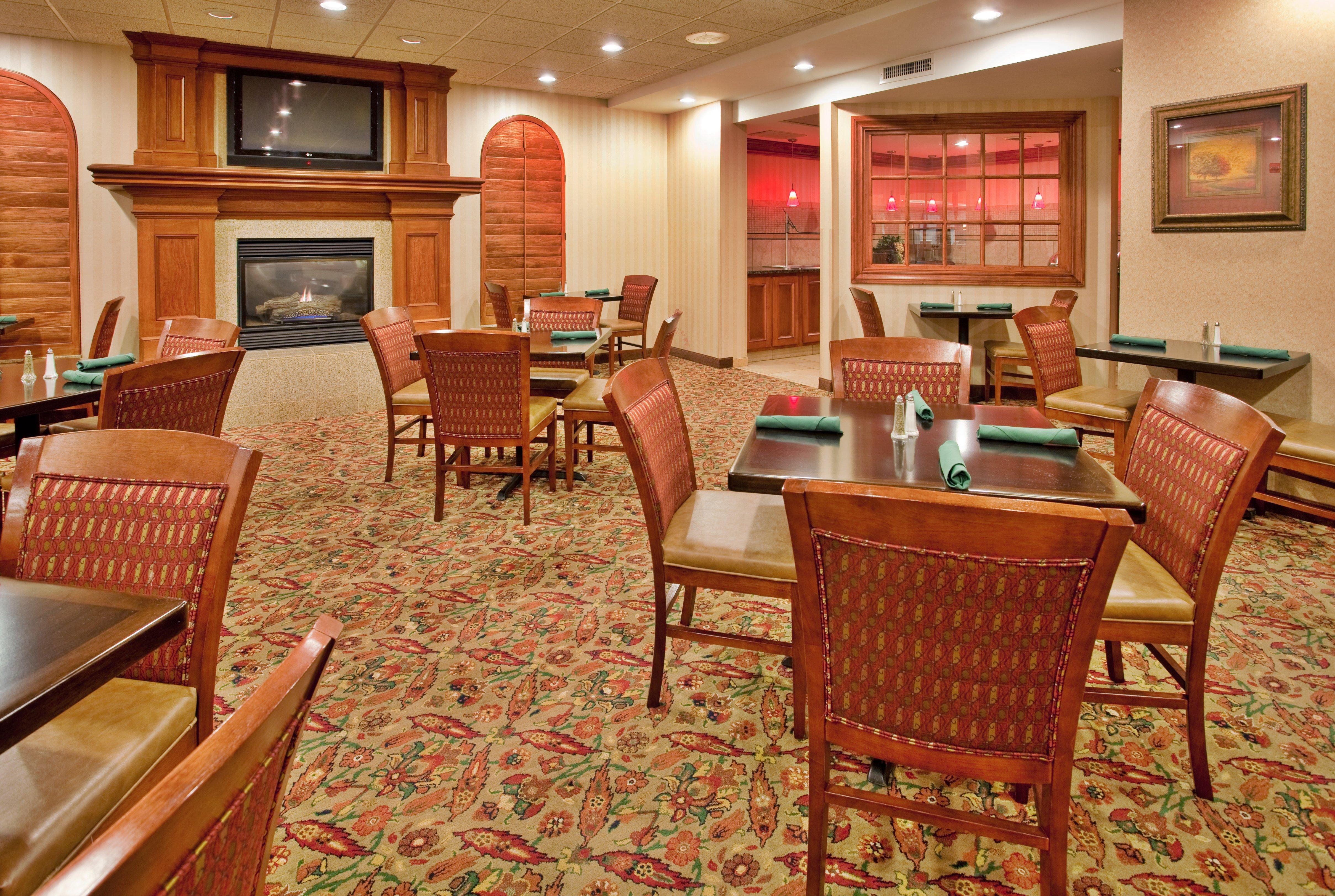 Holiday Inn Hotel & Suites Overland Park-Convention Center By Ihg מראה חיצוני תמונה