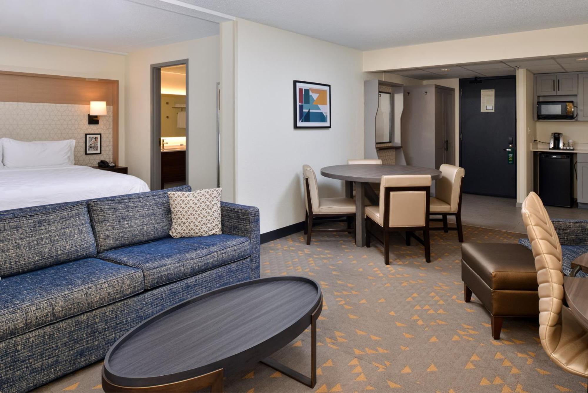 Holiday Inn Hotel & Suites Overland Park-Convention Center By Ihg מראה חיצוני תמונה